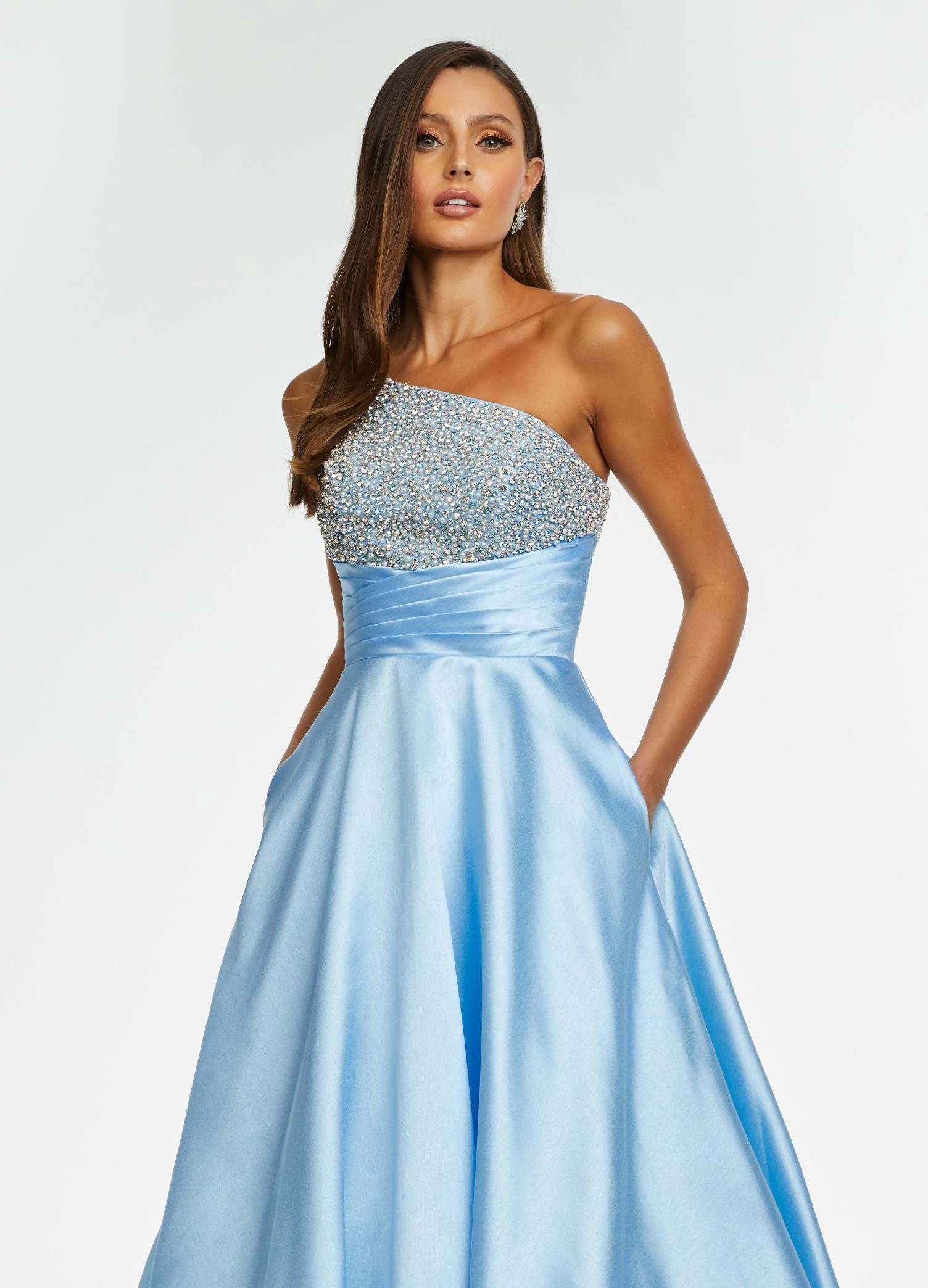 Ashley Lauren 11149 Size 6 White One Shoulder Ball Gown Formal Dress with Embellished Bodice - Image 11