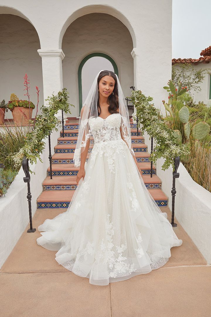 Beloved Bridal B372 Size 4 Astley Wedding Dress by Casablanca Bridal Lace Off the Shoulder Ballgown - Image 7