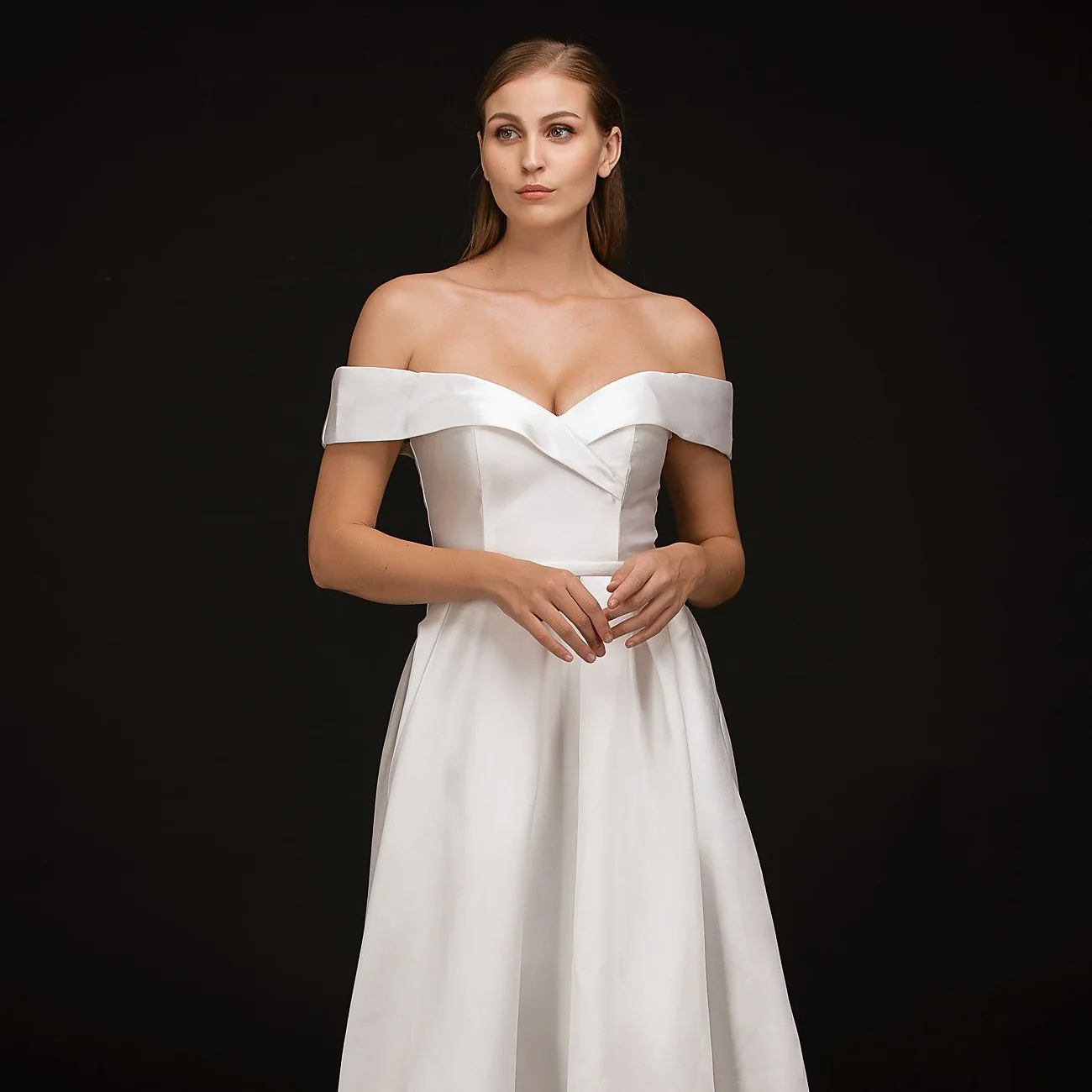 Nina Canacci B1901 size 6 off the shoulder A line wedding dress - Image 3