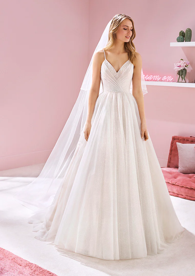 White One Bridal NICKI Size 16 Pronovias Wedding Dress Shimmer Tulle Princess V Neck Gown