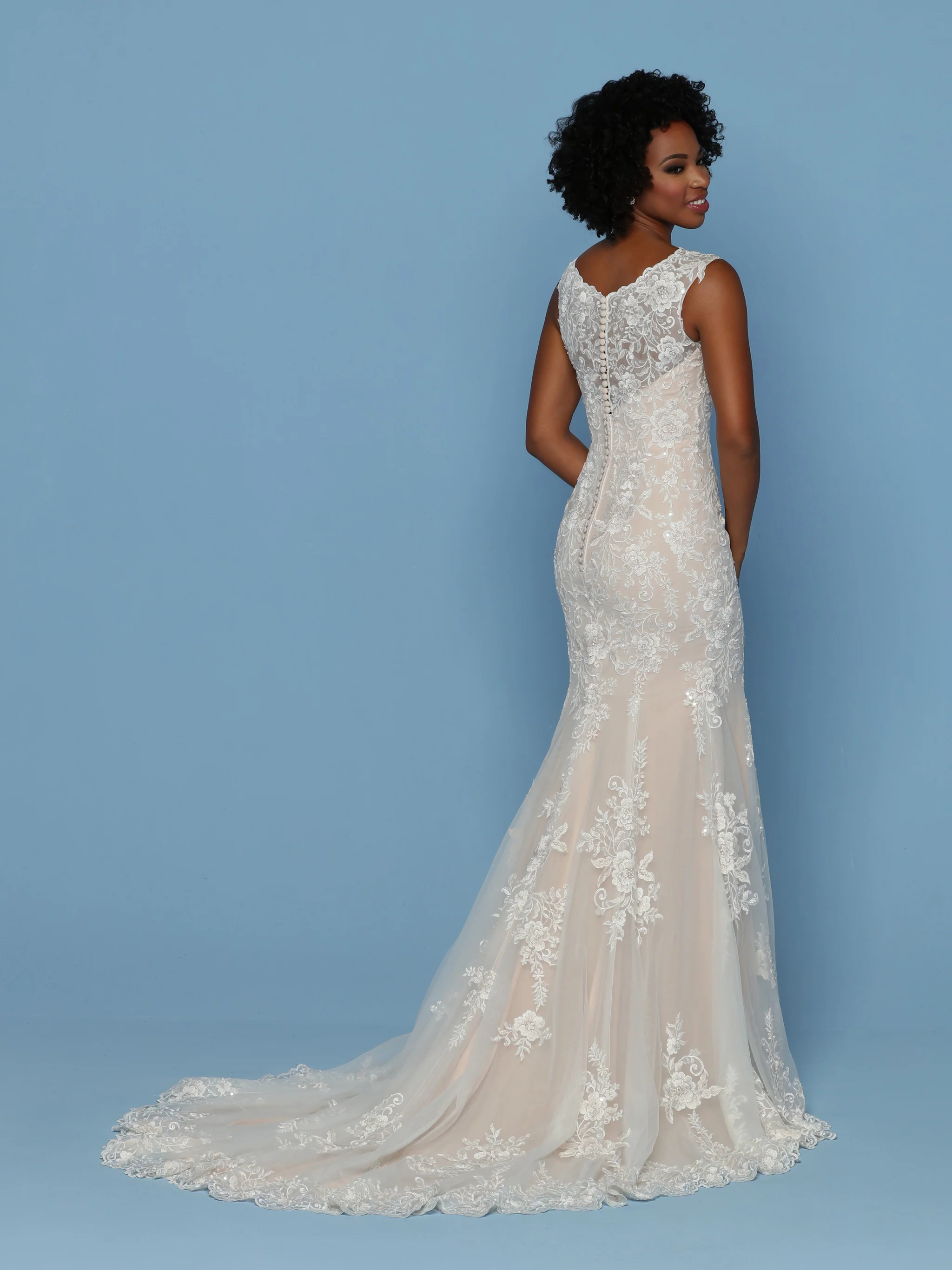 Davinci Bridal 50542 Lace Tulle V Neck Mermaid Fit & Flare Wedding Dress Beaded - Image 2
