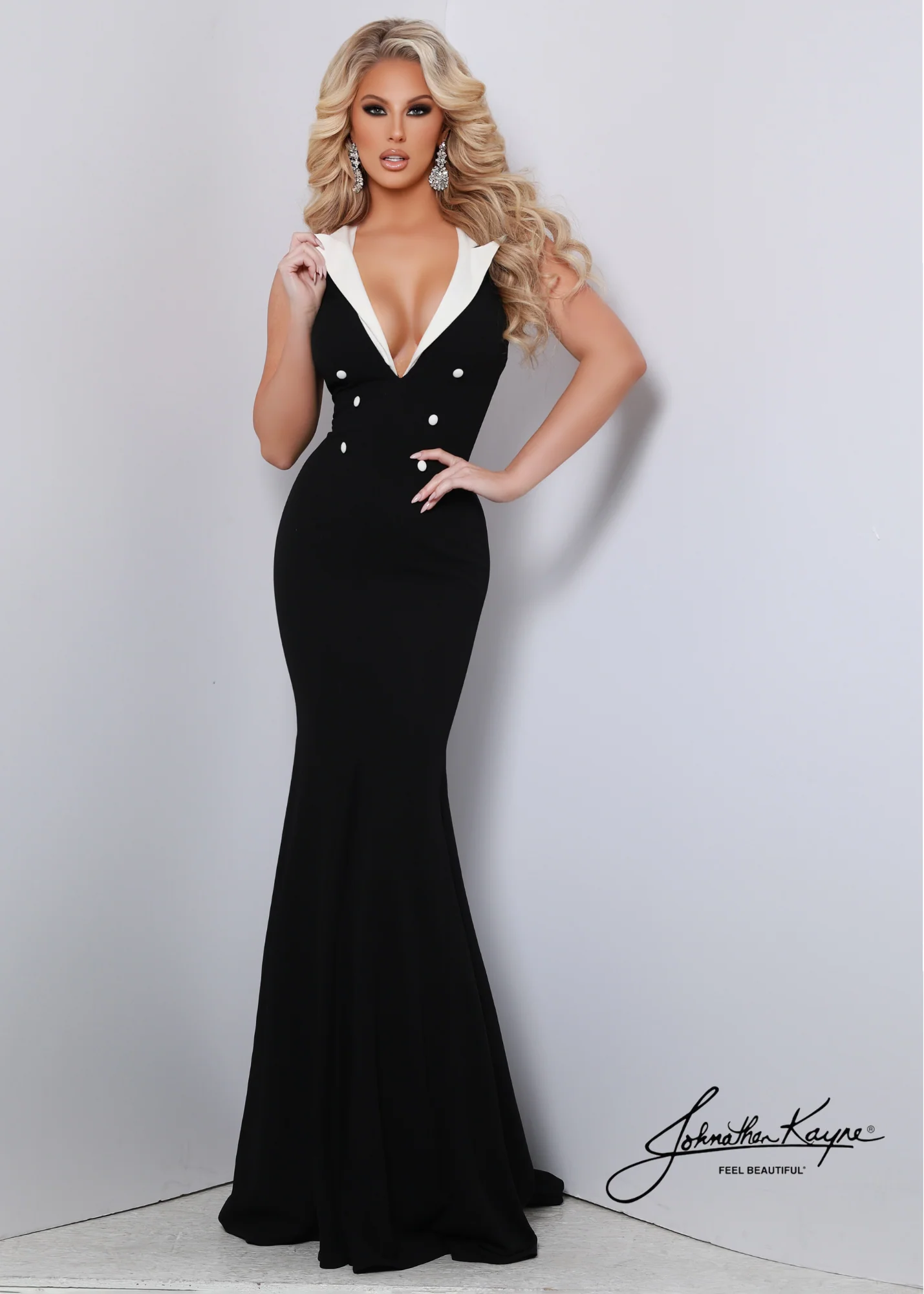 Johnathan Kayne 2633 Size 4 Black/White Fit And Flare Notch Collar V-Neck Open Back Train Stretch Crepe Gown