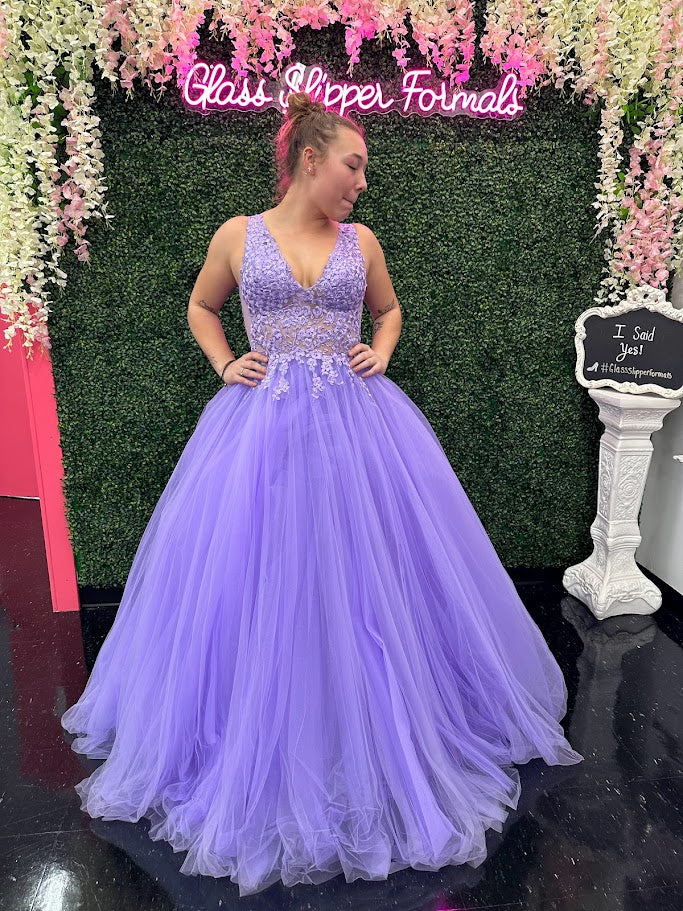 Jovani 08572 Size 10 Lilac Prom Dress Tulle Ballgown Fitted Floral Lace Bodice Formal Gown