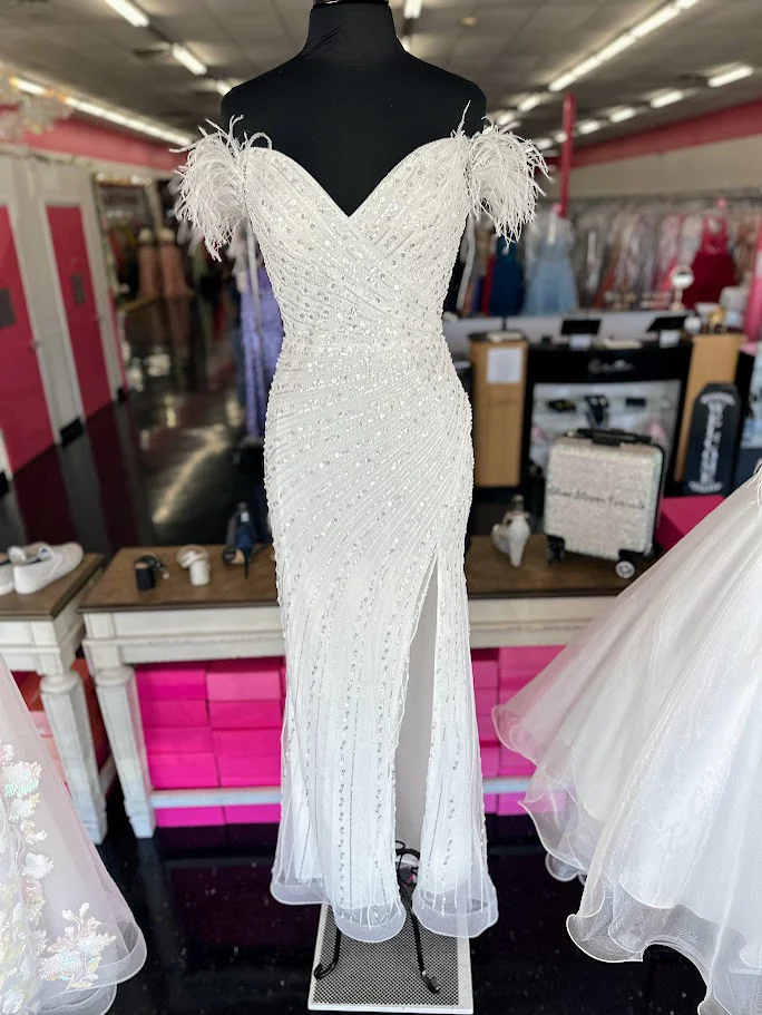 Ladivine CD0207W Off White Pageant Dress Size M (8) Long Sequin Feather off the shoulder Slit Pageant Dress Prom Reception Gown - Image 5