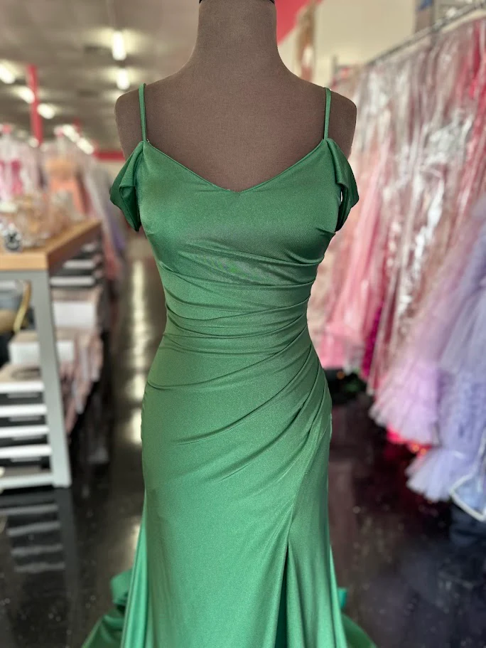 Nina Canacci 1578 Size 4 Emerald Fitted Jersey off the shoulder Formal Dress Ruched Slit Train Gown - Image 3