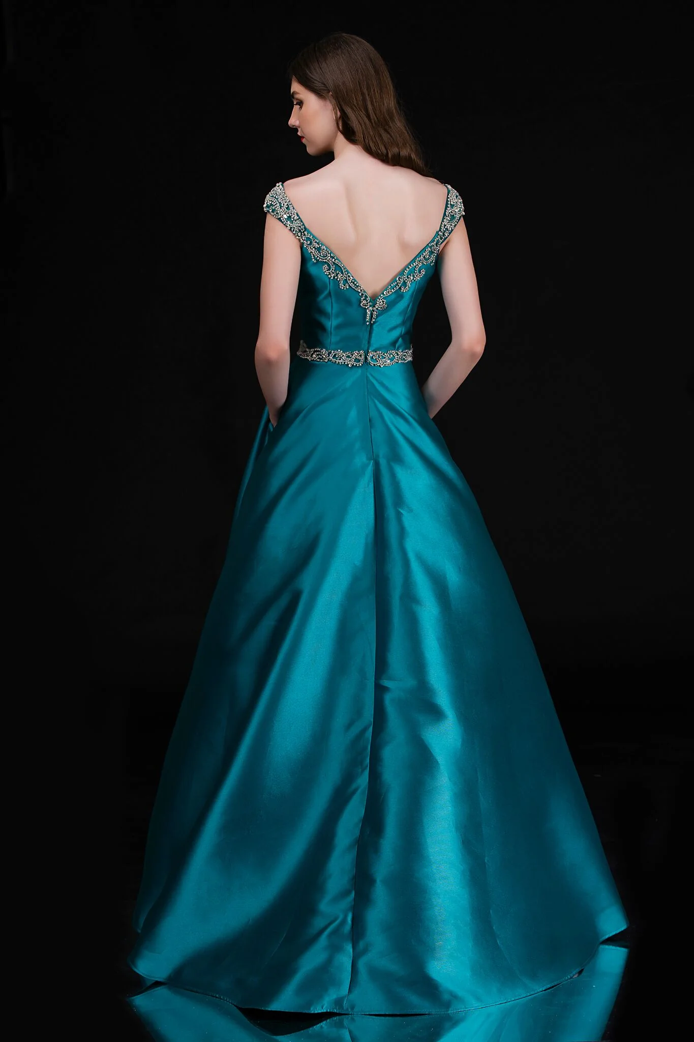 Nina Canacci 2265 Size 4 Fuchsia Crystal Off the Shoulder Prom Dress V Neck Ball Gown - Image 8