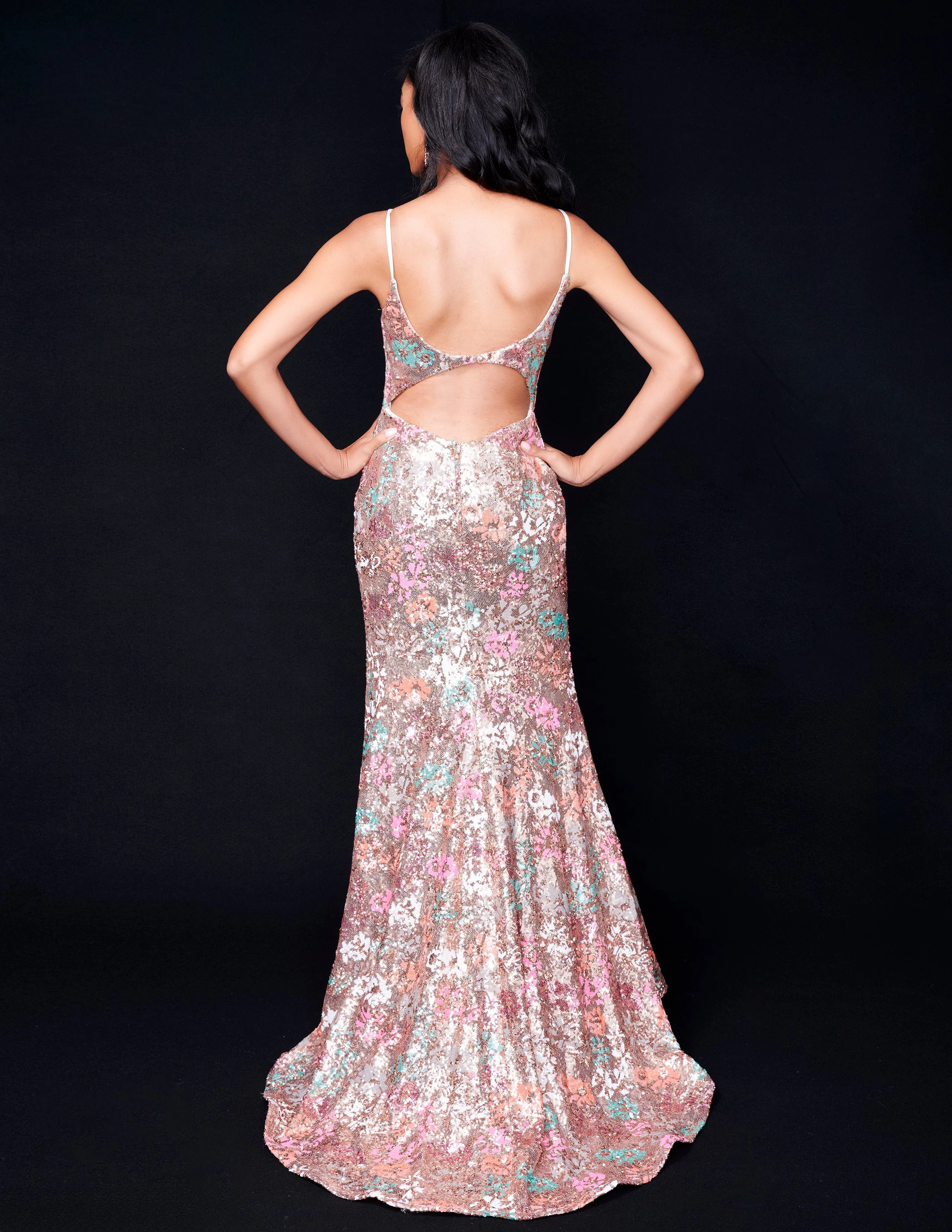 Nina Canacci 2393 Size 4, 8 Gold Sequin Floral Prom Dress Backless Formal Guest Evening Gown Fitted V Neck - Image 4