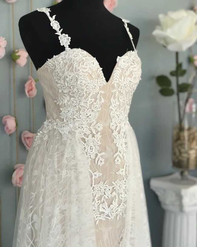 Nina Canacci 3159 Size 8 Ivory Nude Lace Wedding Dress Overskirt - Image 2