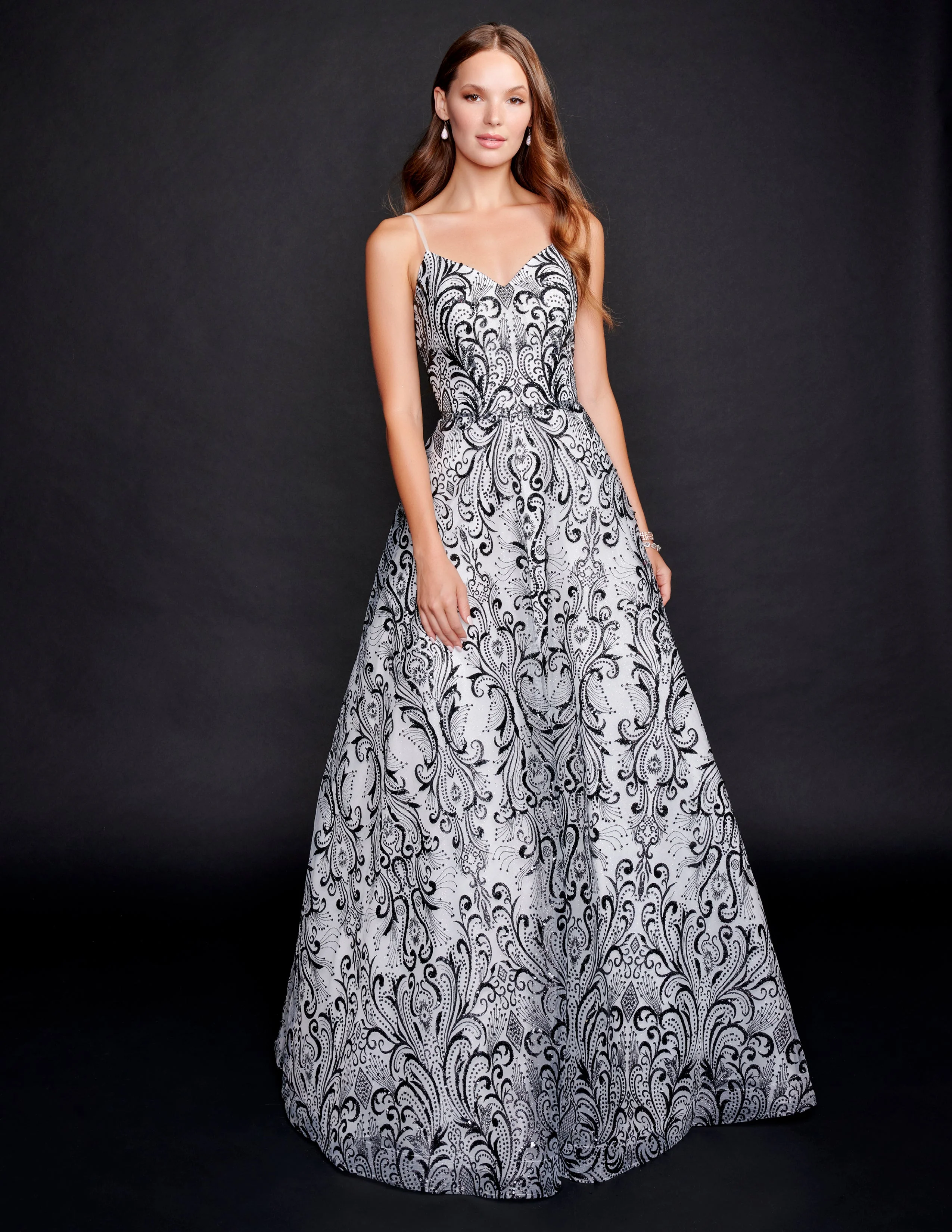 Nina Canacci 4304 Size 2 Royal Shimmer Prom Dress A Line V Neckline Open Back Evening Gown - Image 6