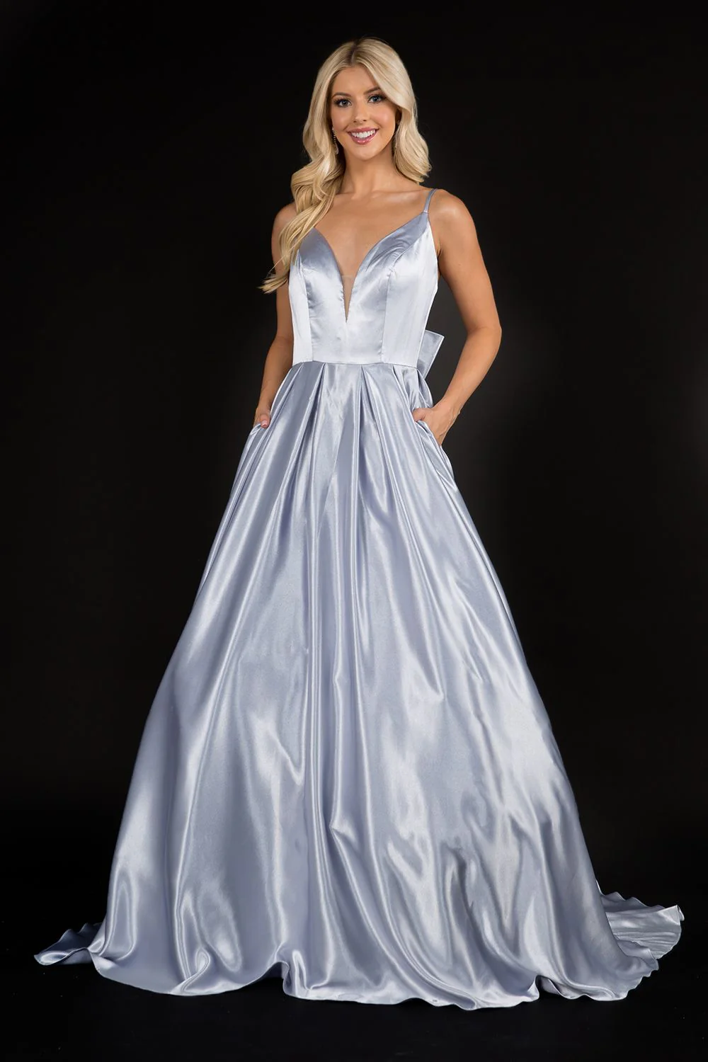 Nina Canacci 6549 size 6 Ivory Satin bow in back A line wedding dress bridal gown - Image 6
