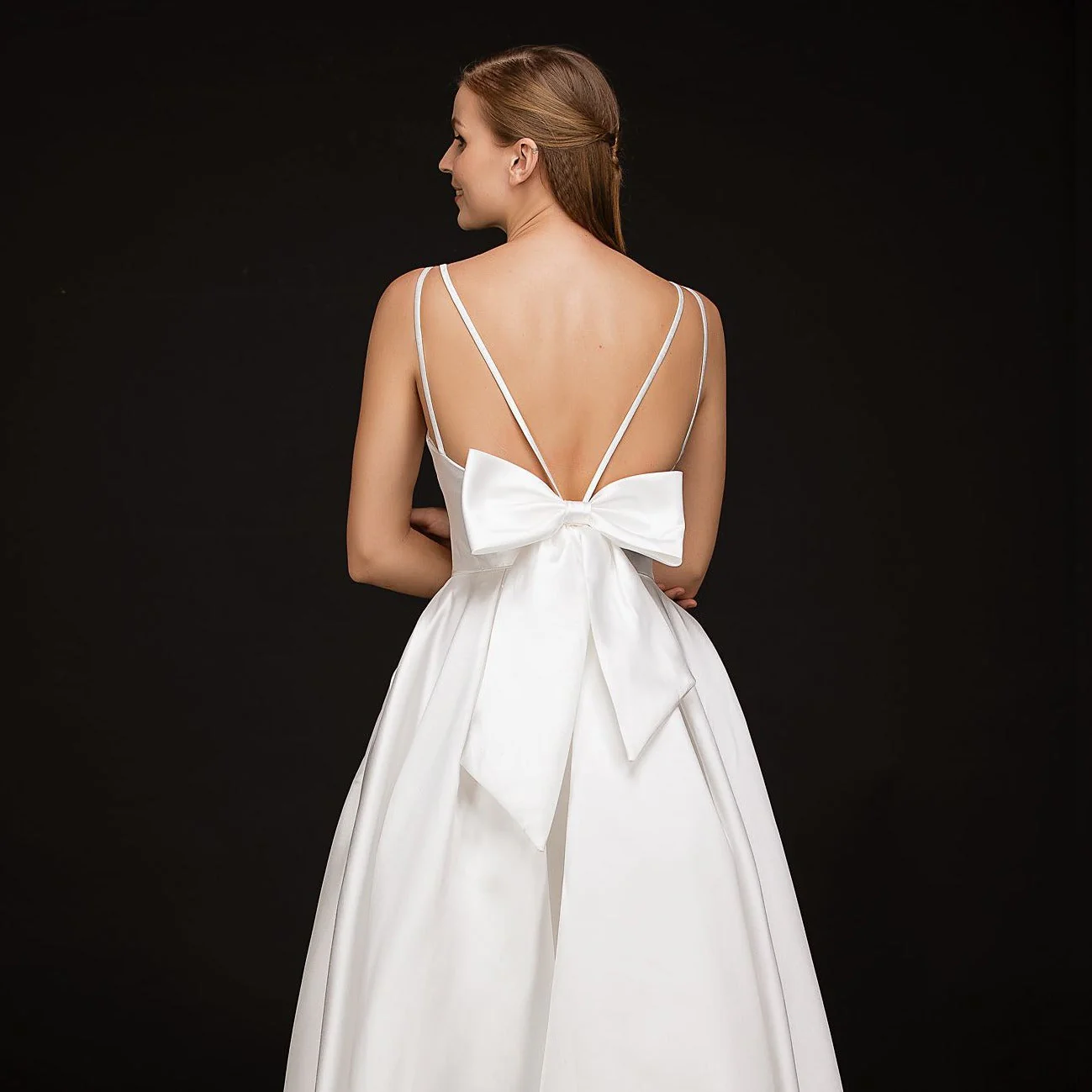 Nina Canacci B1900 White satin prom dress ballgown with bow size 14 - Image 3