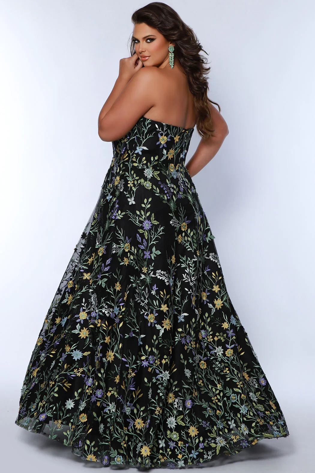 Sydneys Closet SC7381 Prom Dress Plus Size Flower Print - Image 5