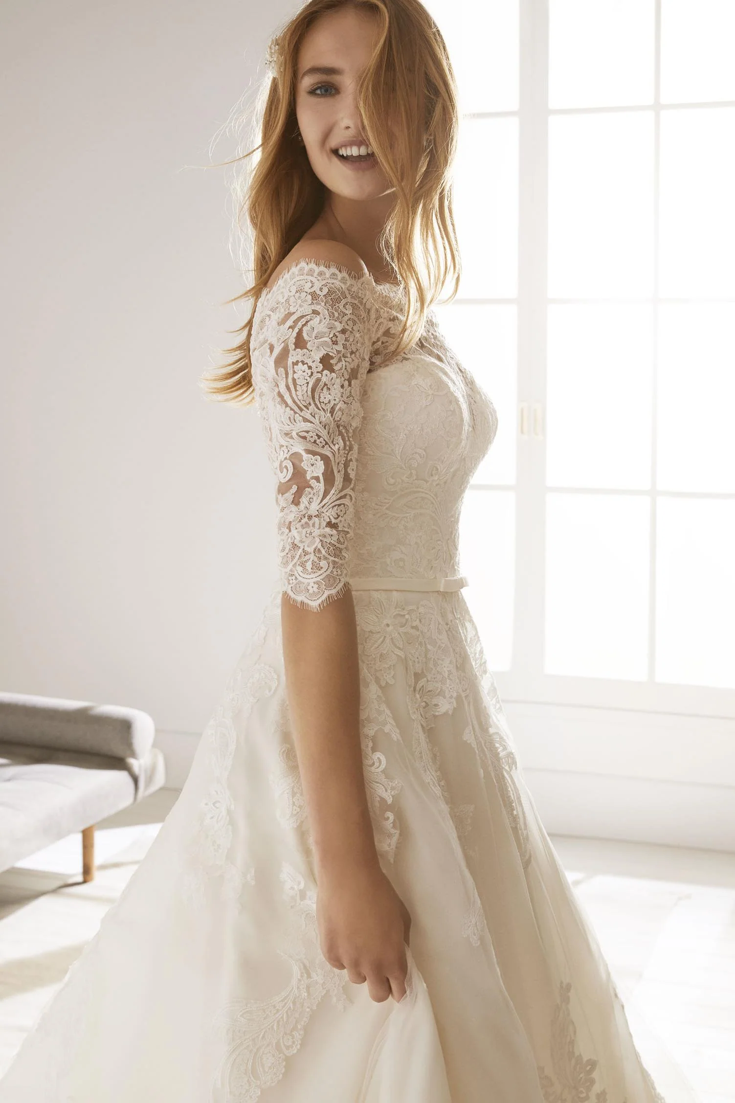White One OSSA Size 28 Sheer Lace off the Shoulder Wedding Dress Sleeves Ballgown - Image 7